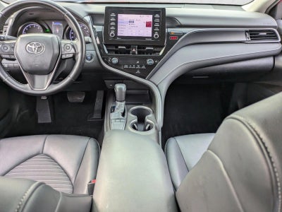 2022 Toyota Camry SE Auto (SE)