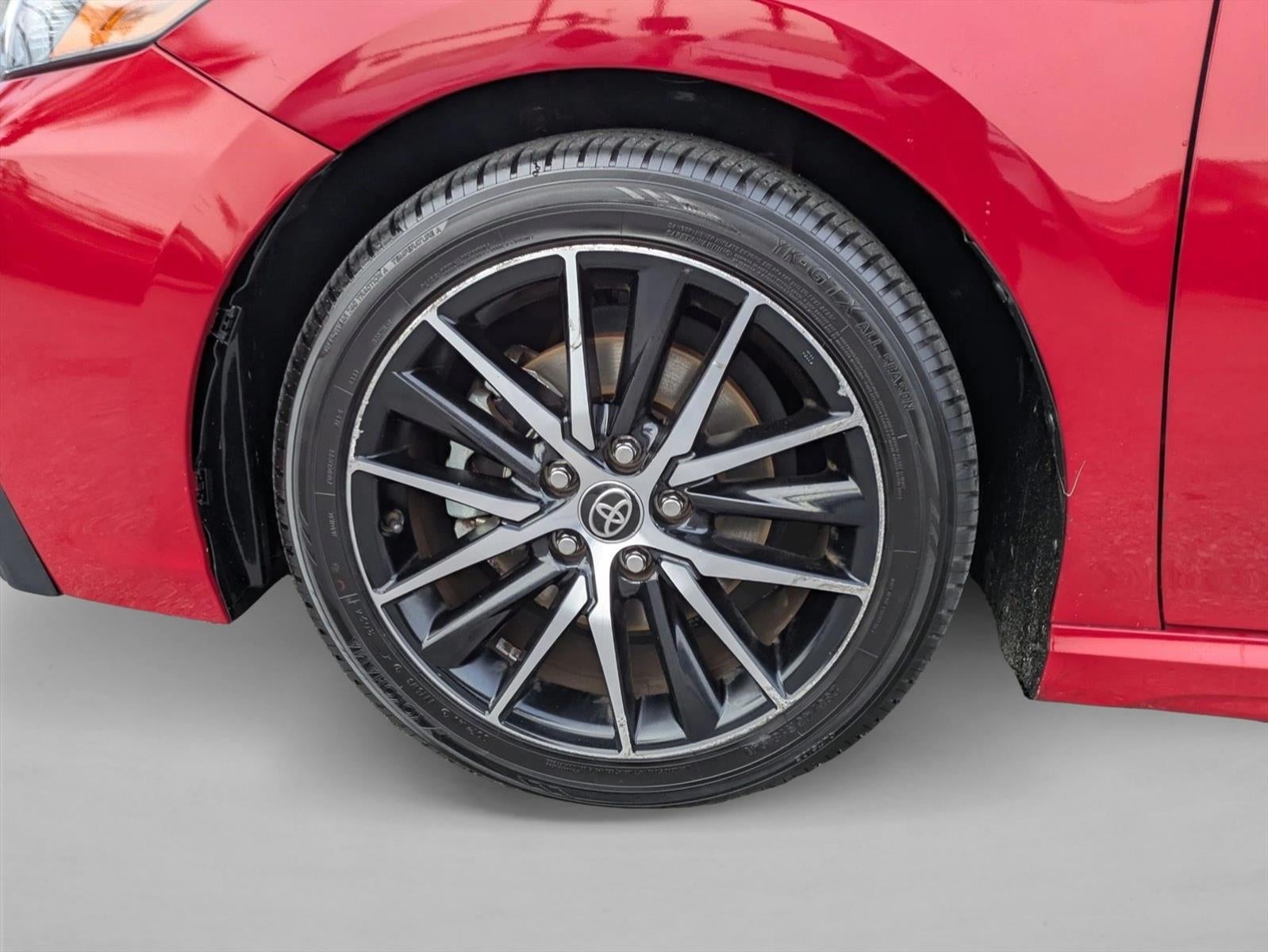 2022 Toyota Camry SE Auto (SE)