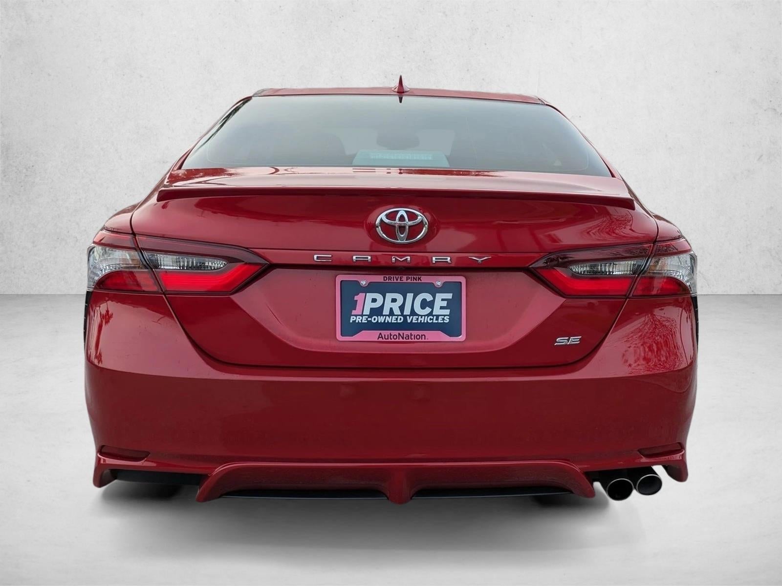 2022 Toyota Camry SE Auto (SE)