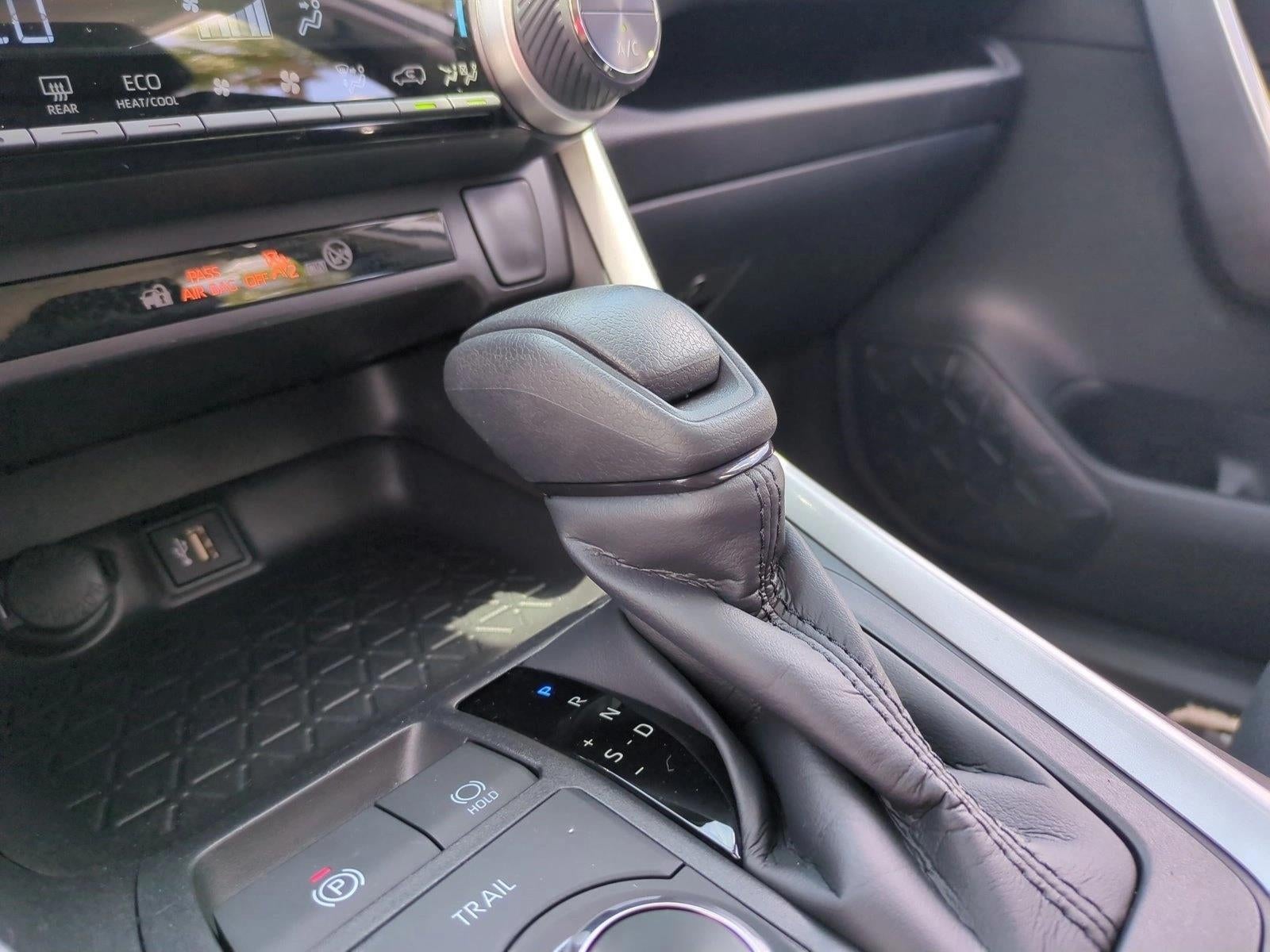 2025 Toyota RAV4 Hybrid XLE AWD (Natl)