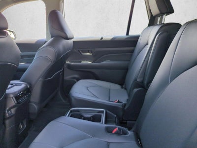 2025 Toyota Grand Highlander XLE FWD (Natl)