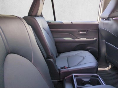 2025 Toyota Grand Highlander XLE FWD (Natl)