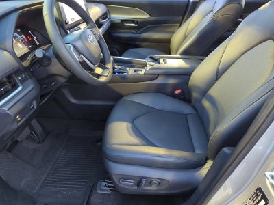 2025 Toyota Grand Highlander XLE FWD (Natl)