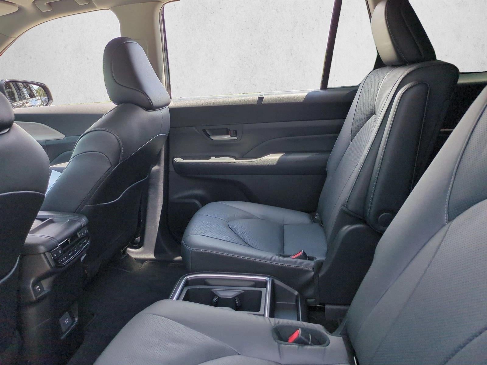 2025 Toyota Grand Highlander Platinum AWD (Natl)