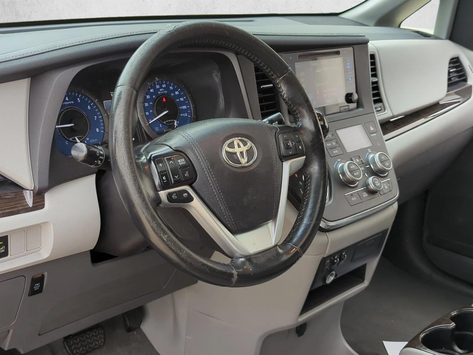 2015 Toyota Sienna 5dr 7-Pass Van XLE AWD (Natl)
