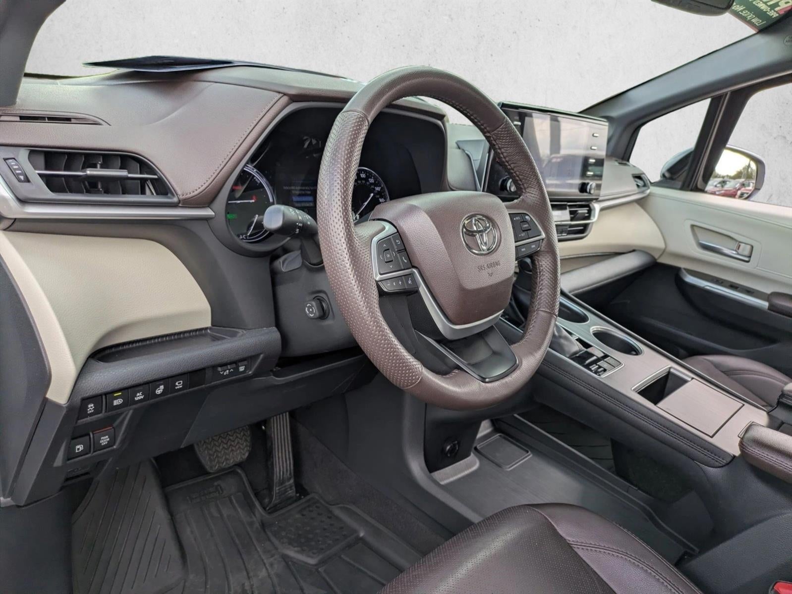 2023 Toyota Sienna Platinum FWD 7-Passenger (Natl)