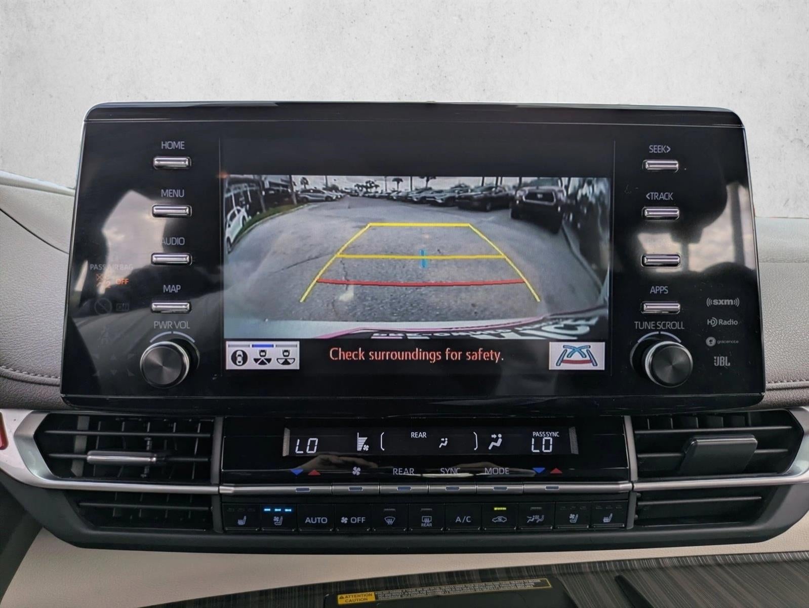 2023 Toyota Sienna Platinum FWD 7-Passenger (Natl)