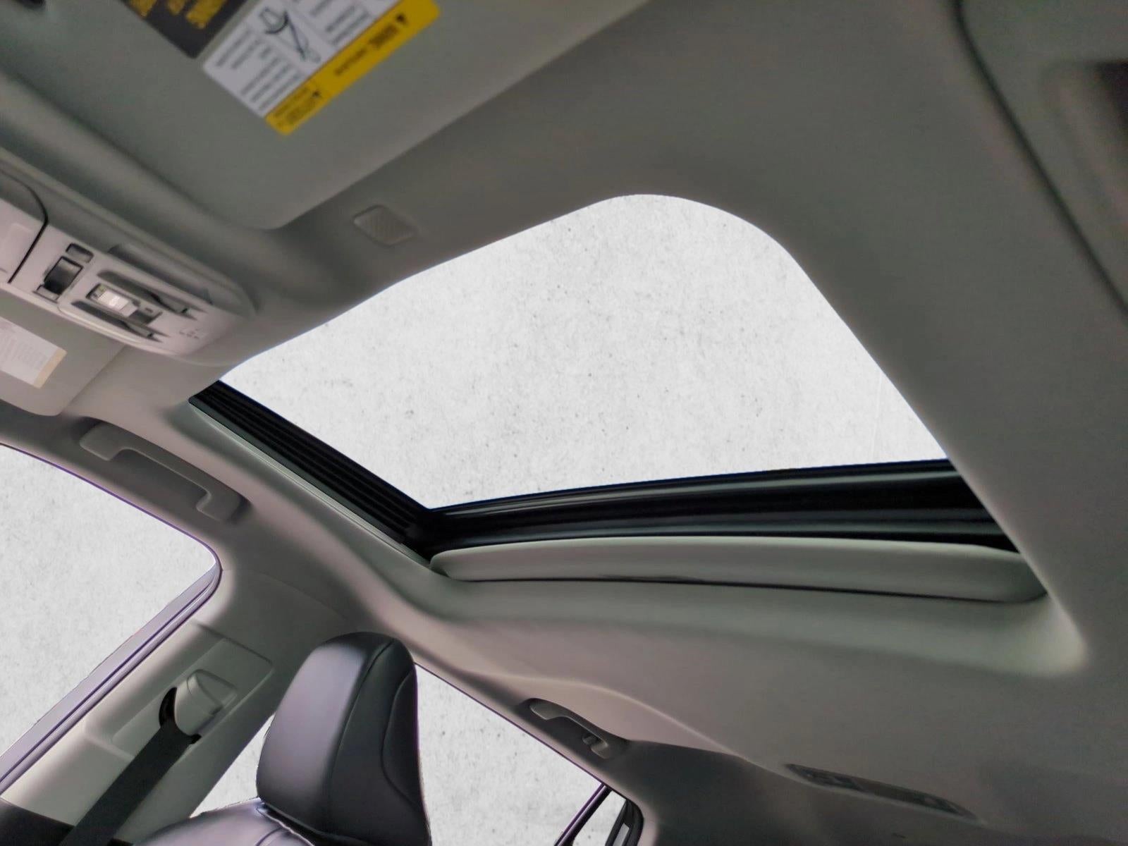 2022 Toyota Highlander XLE FWD (Natl)