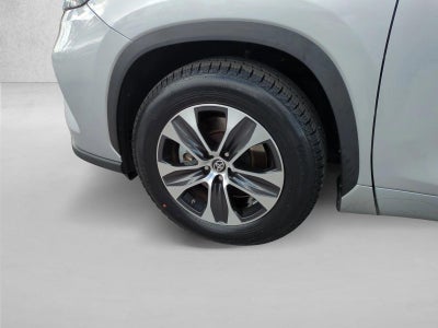 2022 Toyota Highlander XLE FWD (Natl)