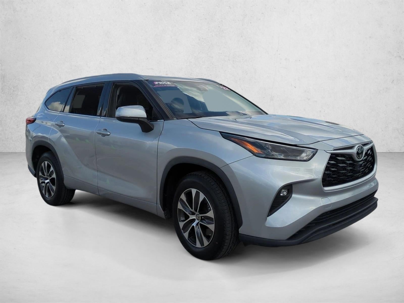 2022 Toyota Highlander XLE FWD (Natl)