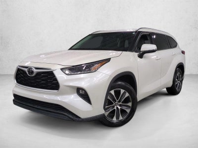 2021 Toyota Highlander XLE FWD (Natl)