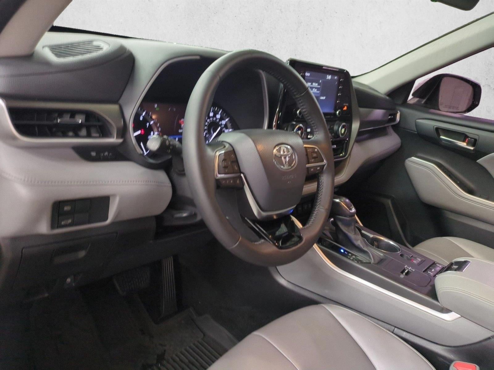 2021 Toyota Highlander XLE FWD (Natl)