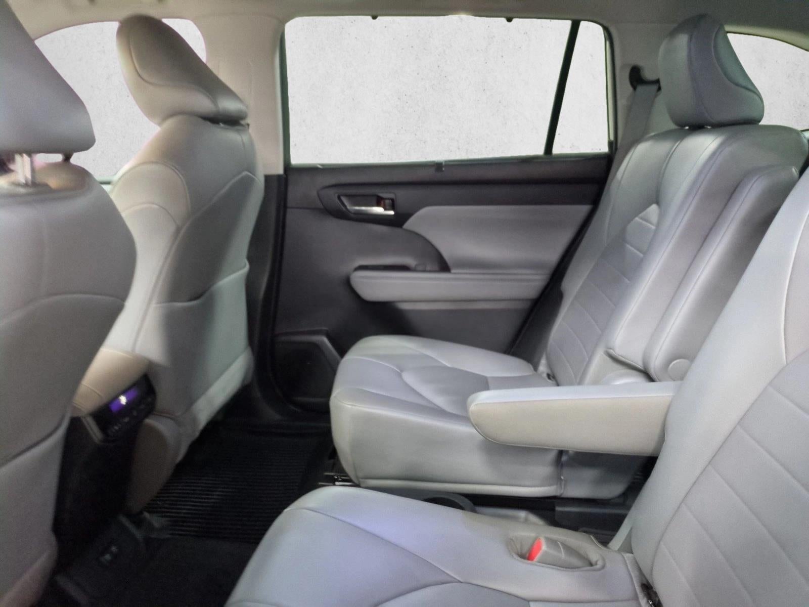 2021 Toyota Highlander XLE FWD (Natl)