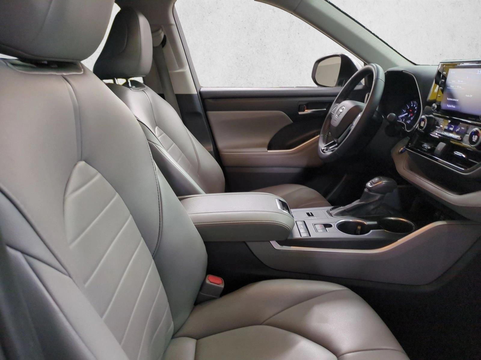 2021 Toyota Highlander XLE FWD (Natl)