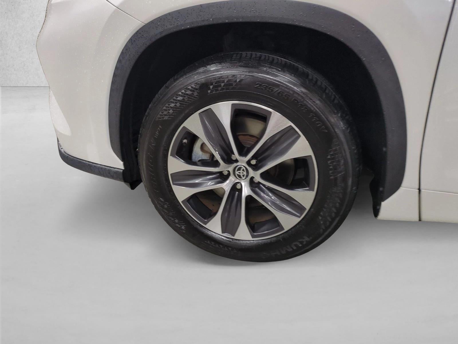 2021 Toyota Highlander XLE FWD (Natl)