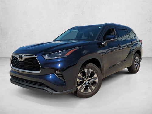 2021 Toyota Highlander XLE FWD (Natl)