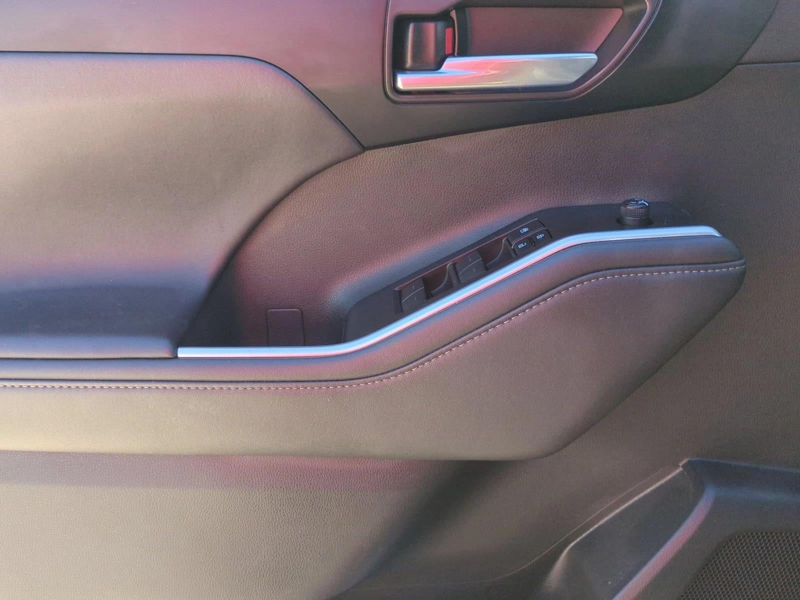 2021 Toyota Highlander XLE FWD (Natl)