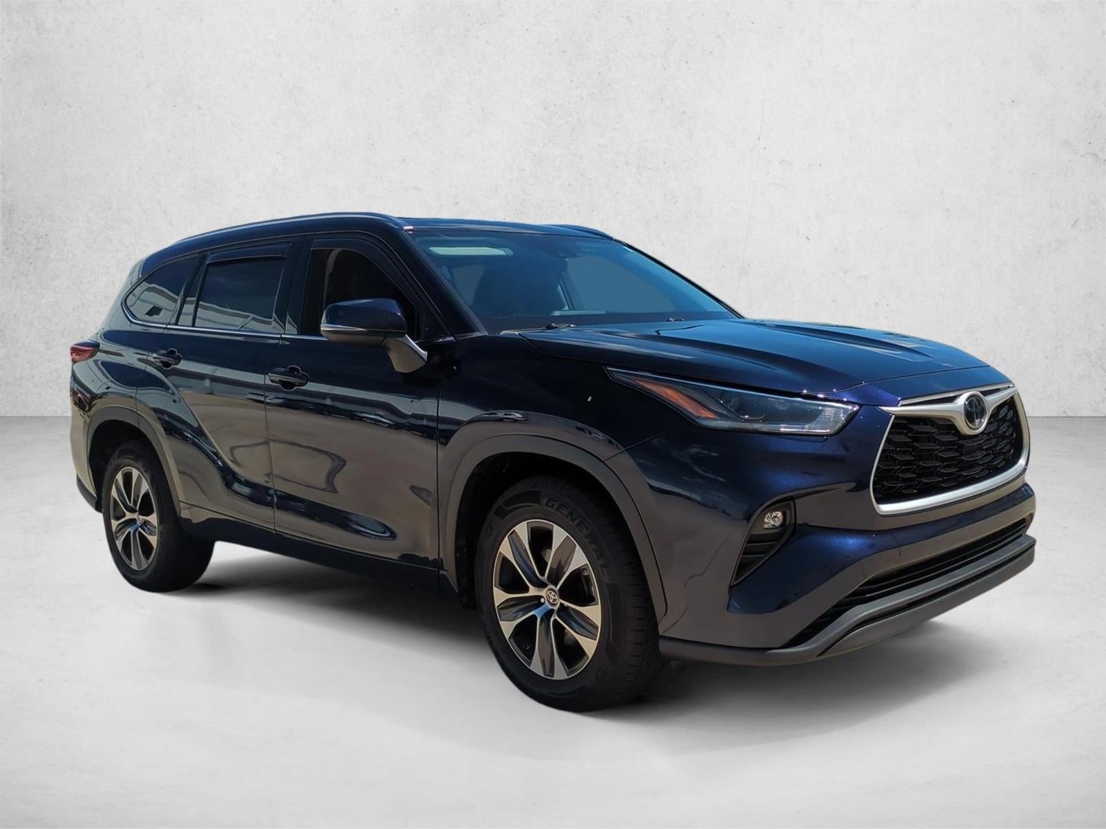 2021 Toyota Highlander XLE FWD (Natl)