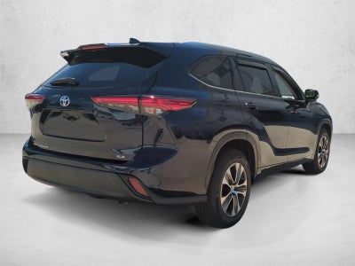2021 Toyota Highlander XLE FWD (Natl)