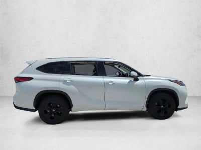 2021 Toyota Highlander XLE FWD (Natl)