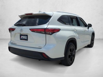 2021 Toyota Highlander XLE FWD (Natl)