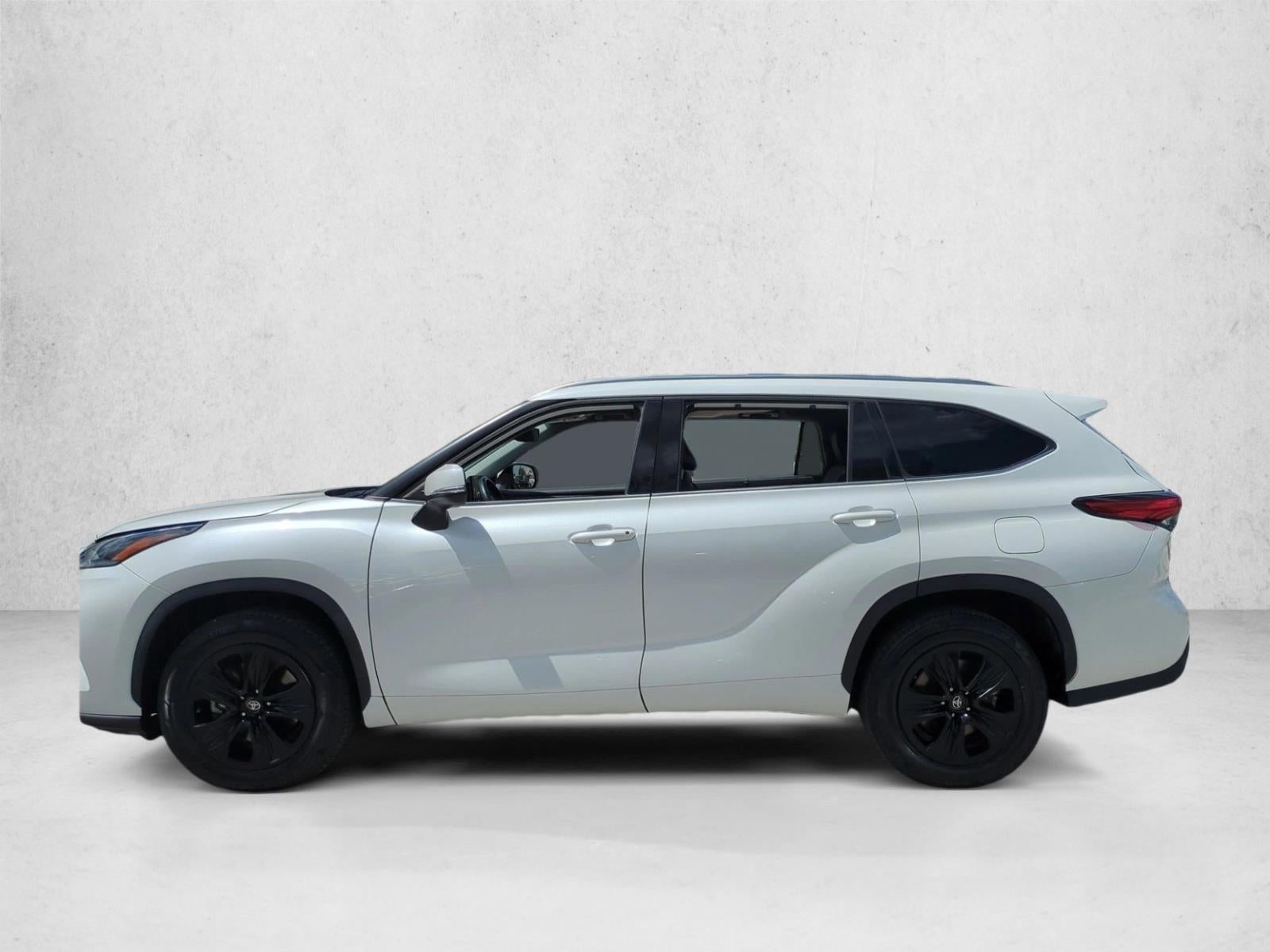 2021 Toyota Highlander XLE FWD (Natl)