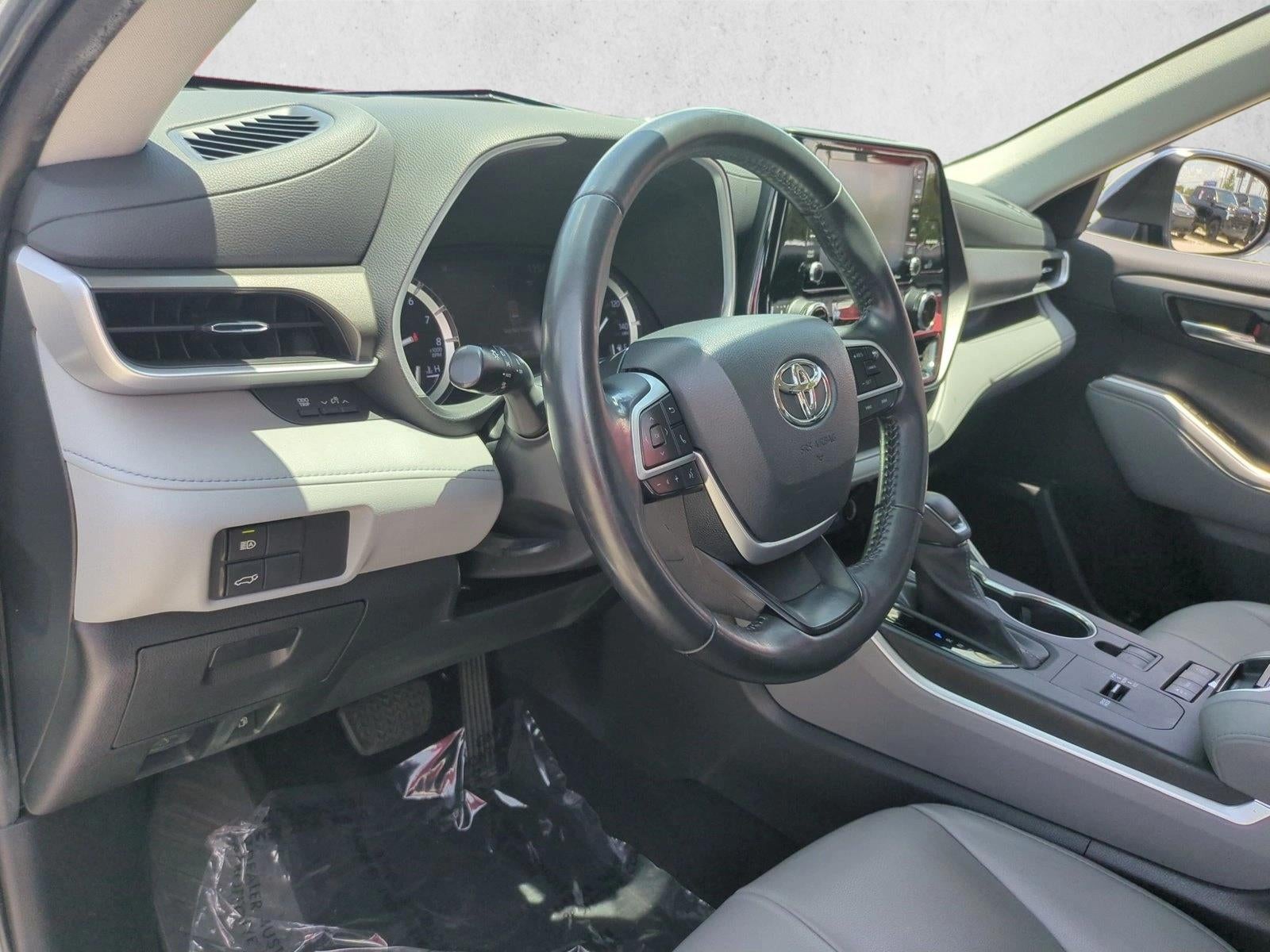 2022 Toyota Highlander XLE FWD (Natl)