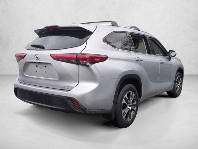 2021 Toyota Highlander XLE AWD (Natl)