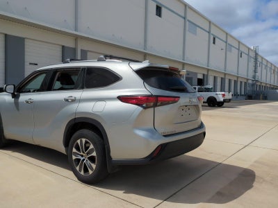 2021 Toyota Highlander XLE AWD (Natl)