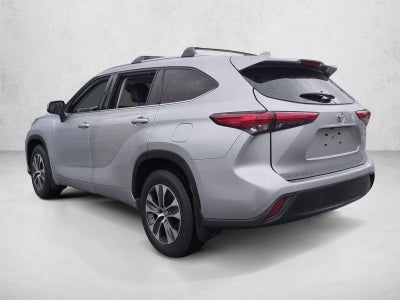2021 Toyota Highlander XLE AWD (Natl)