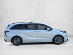 2024 Toyota Sienna XLE FWD 8-Passenger (Natl)