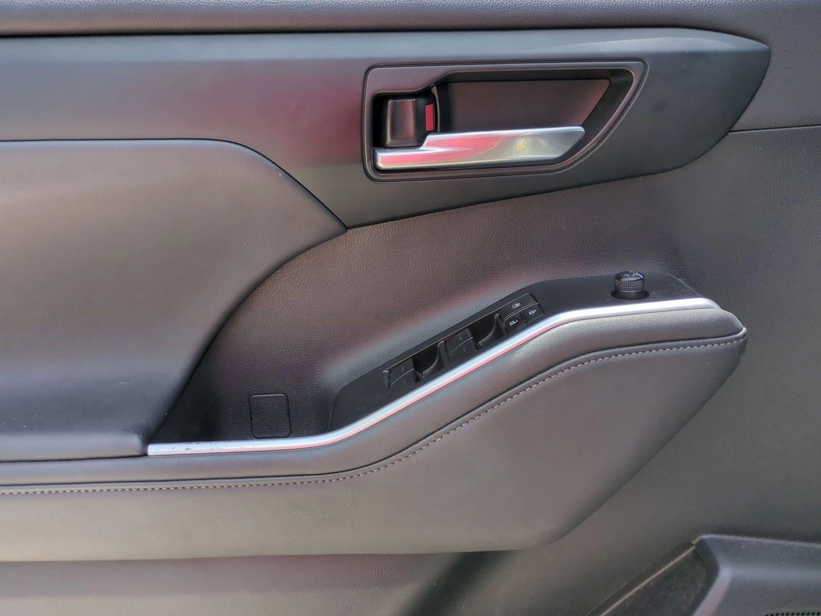 2023 Toyota Highlander Hybrid XLE FWD (Natl)