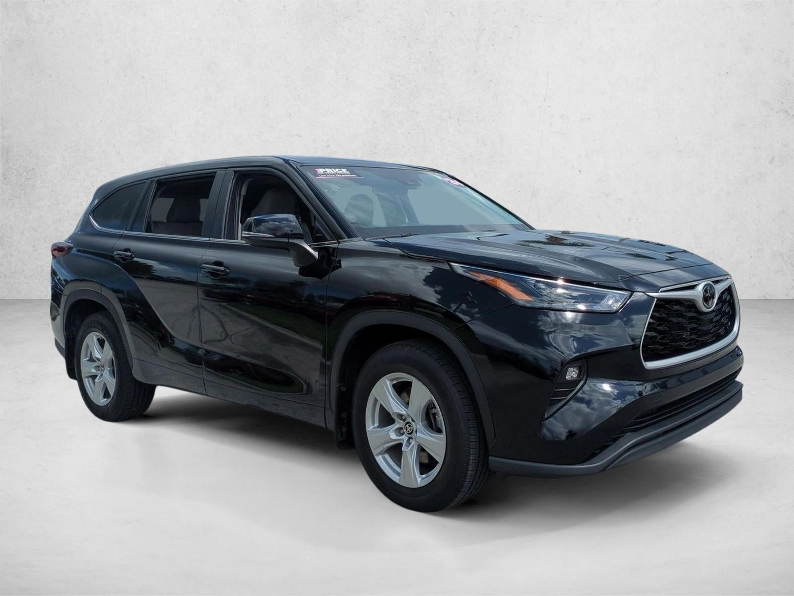 2024 Toyota Highlander LE FWD (Natl)