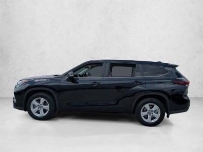 2024 Toyota Highlander LE FWD (Natl)