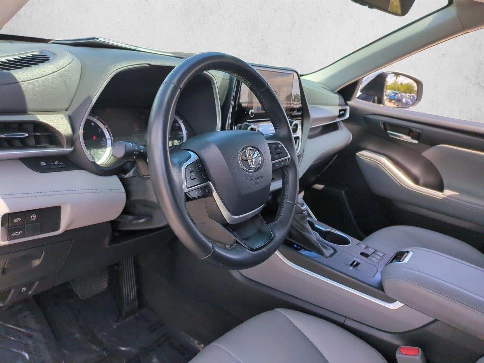 2023 Toyota Highlander XLE FWD (Natl)