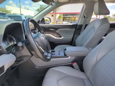 2023 Toyota Highlander XLE FWD (Natl)