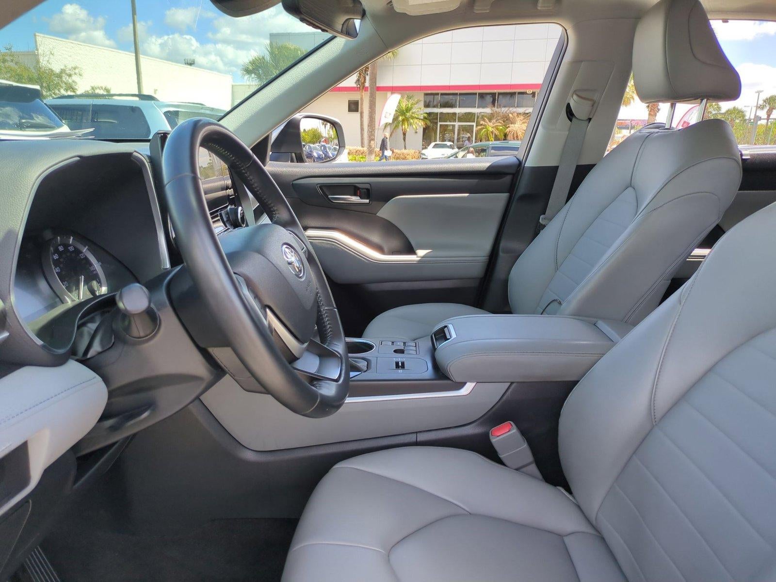 2023 Toyota Highlander XLE FWD (Natl)