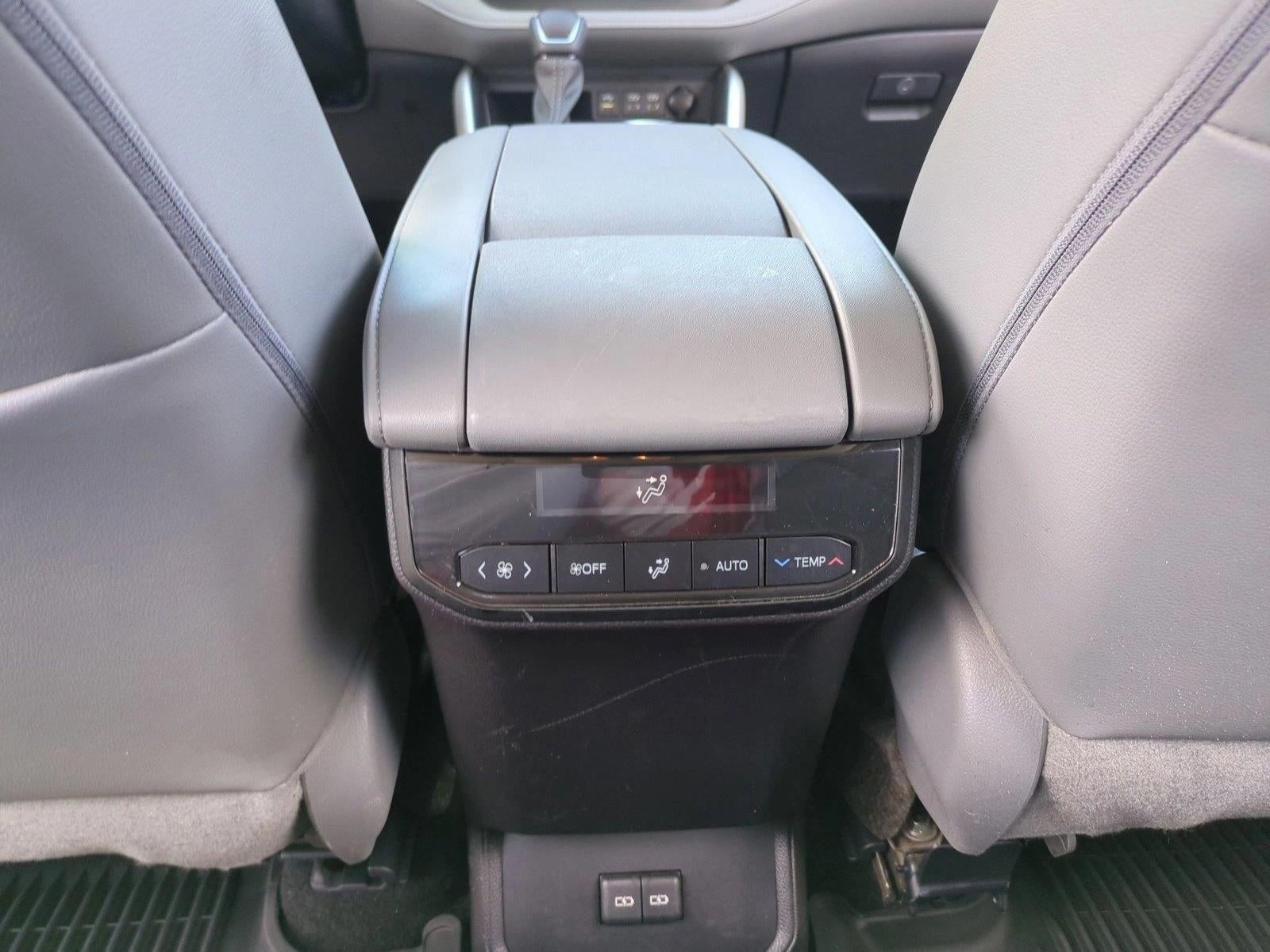 2023 Toyota Highlander XLE FWD (Natl)