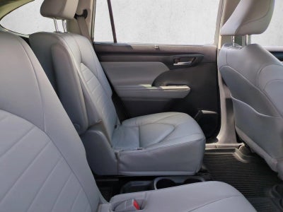 2023 Toyota Highlander XLE FWD (Natl)