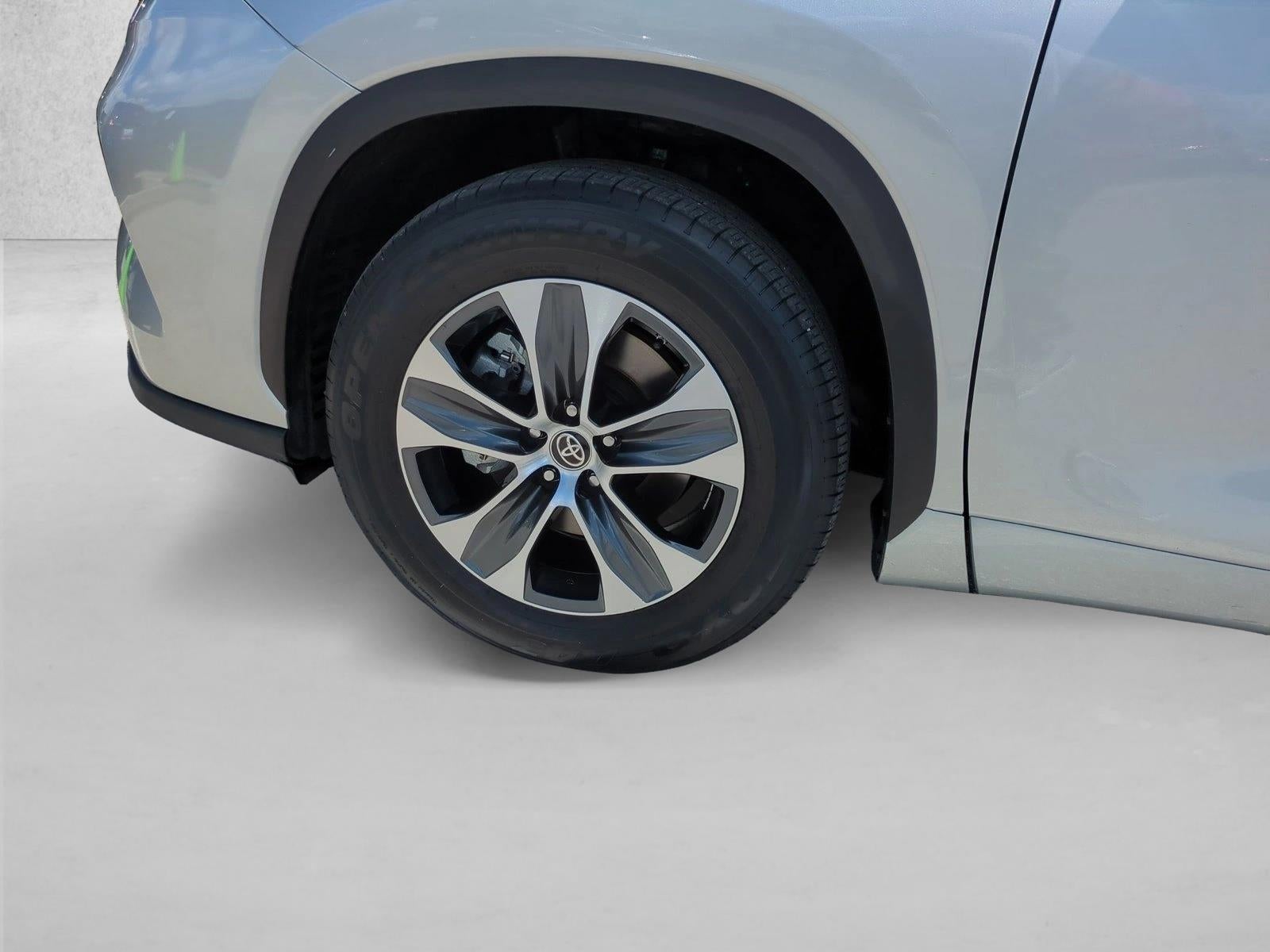 2023 Toyota Highlander XLE FWD (Natl)