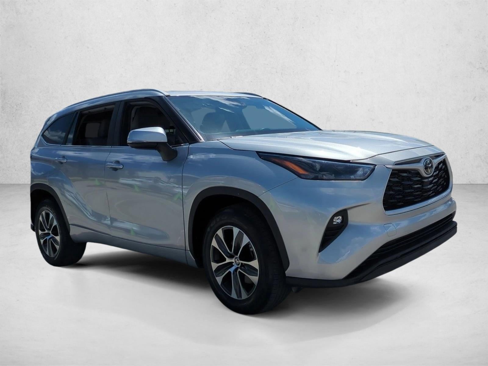 2023 Toyota Highlander XLE FWD (Natl)