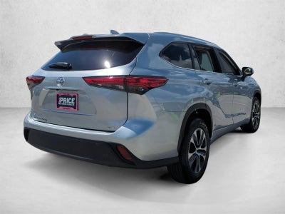2023 Toyota Highlander XLE FWD (Natl)