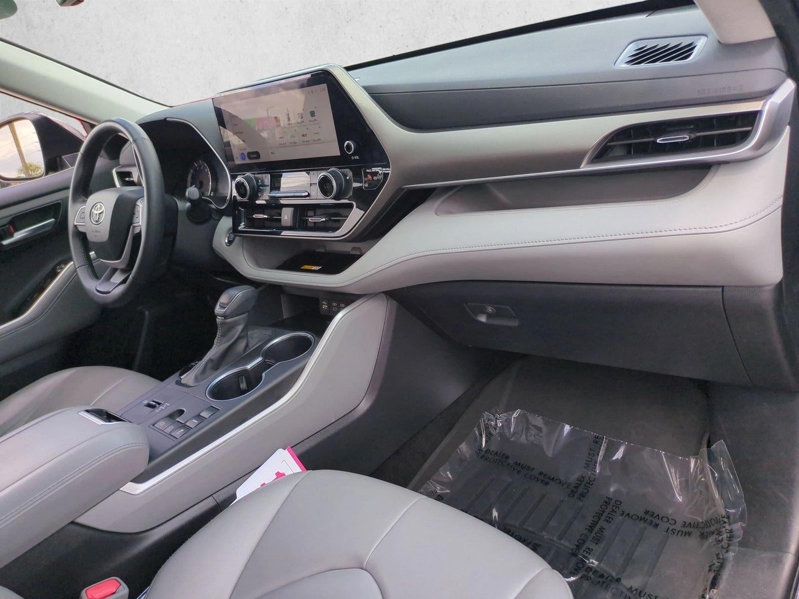 2023 Toyota Highlander XLE FWD (Natl)