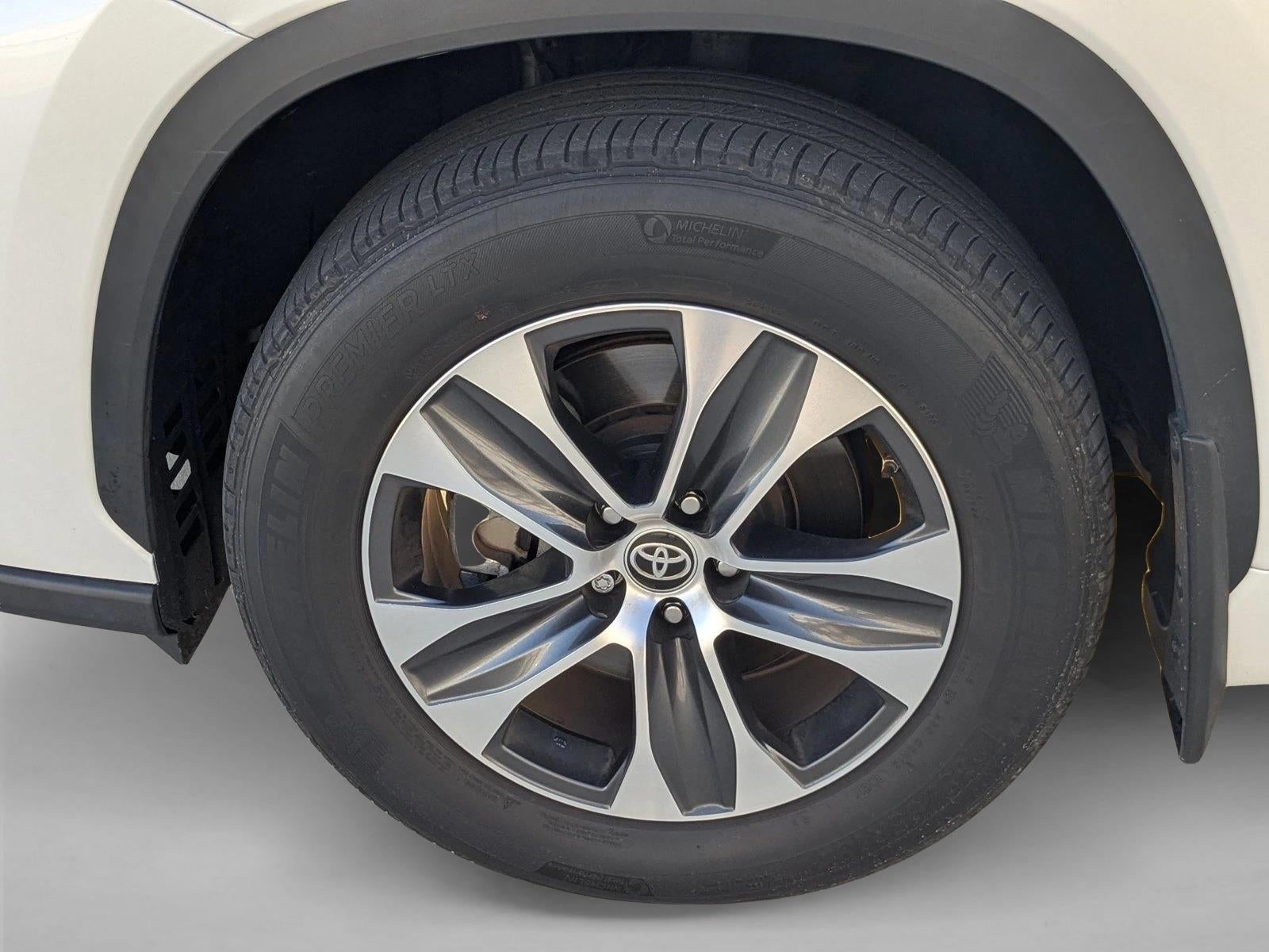 2024 Toyota Highlander XLE FWD (Natl)