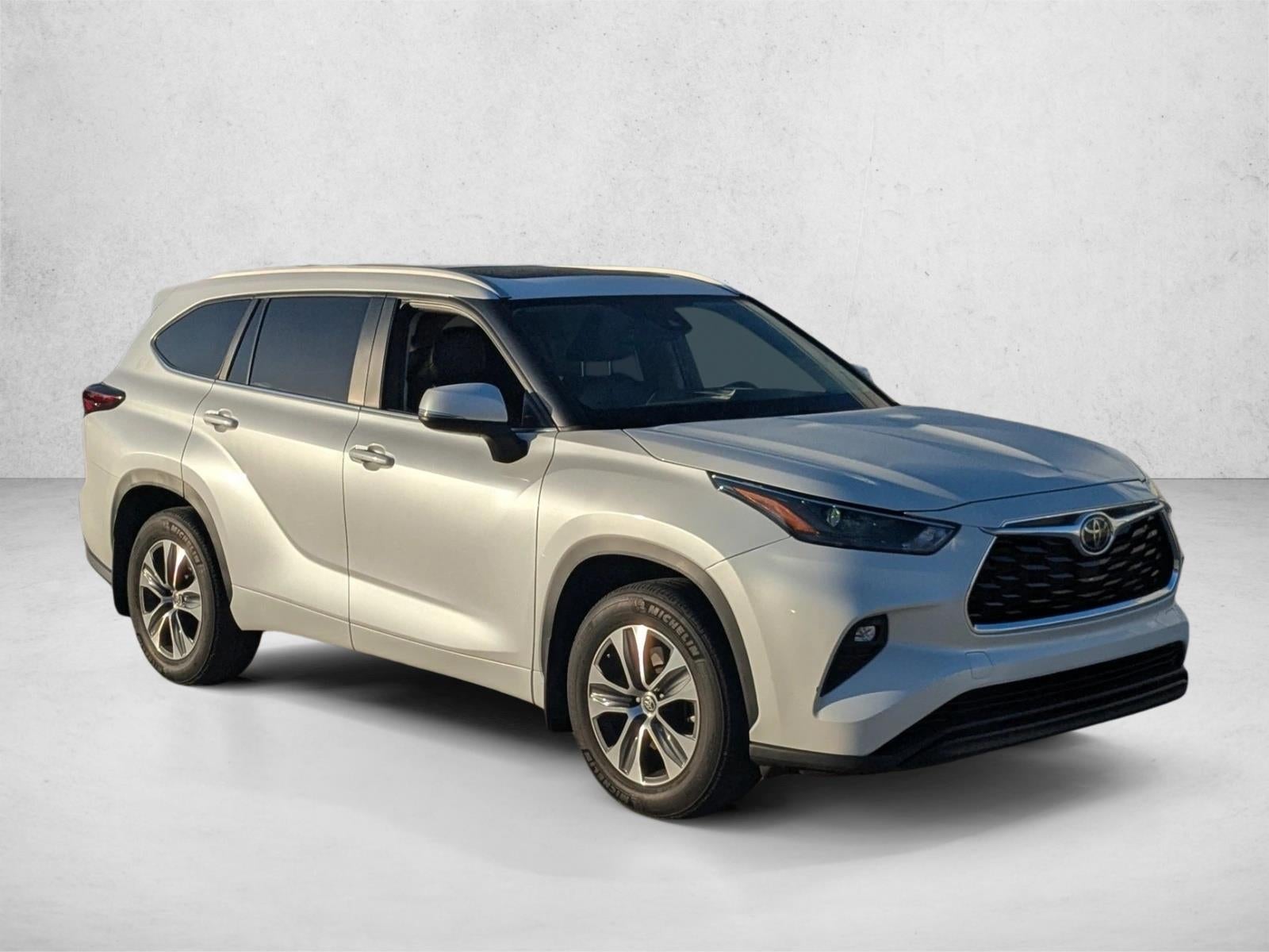2024 Toyota Highlander XLE FWD (Natl)