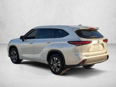 2024 Toyota Highlander XLE FWD (Natl)