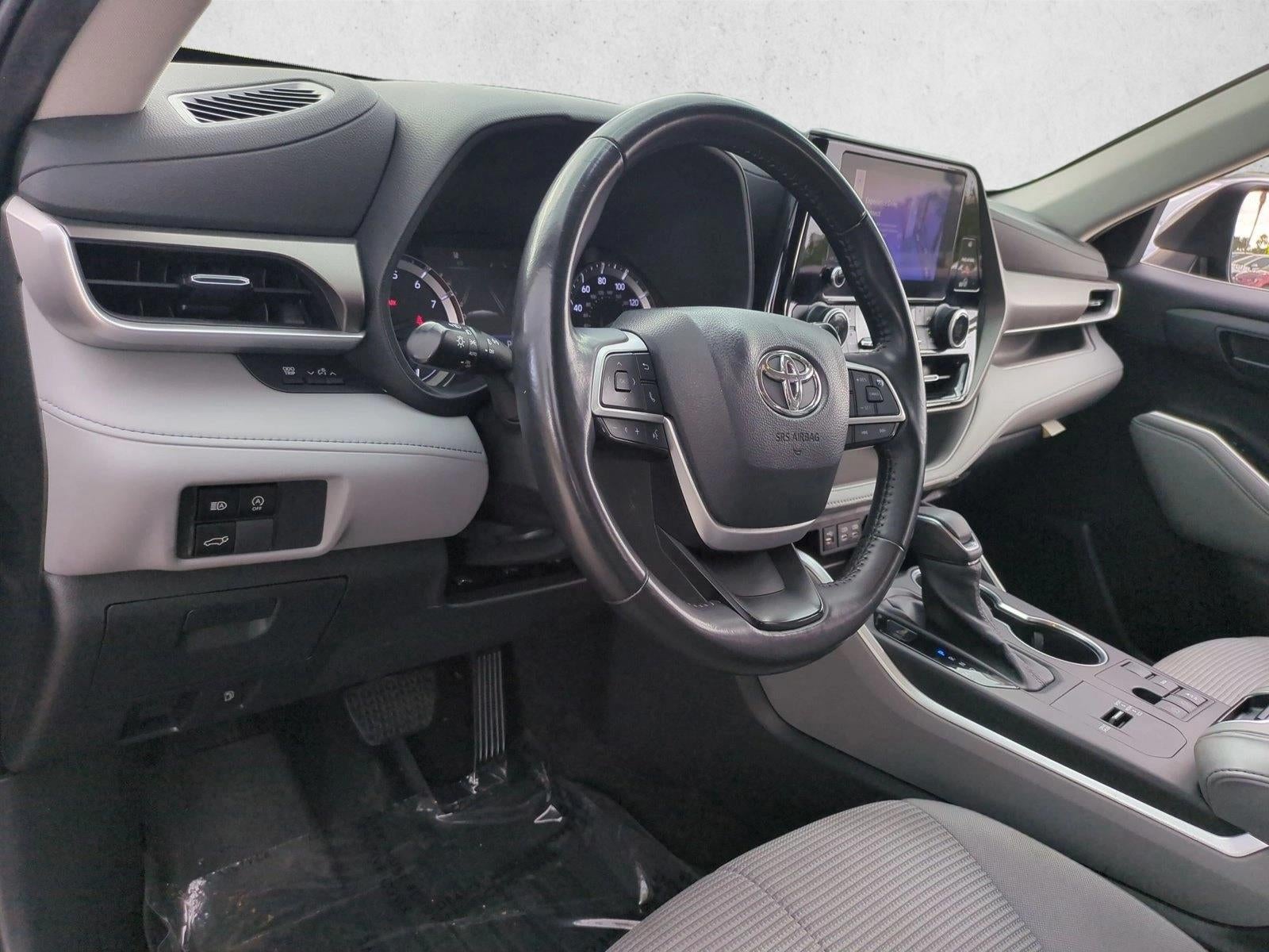 2023 Toyota Highlander LE FWD (GS)
