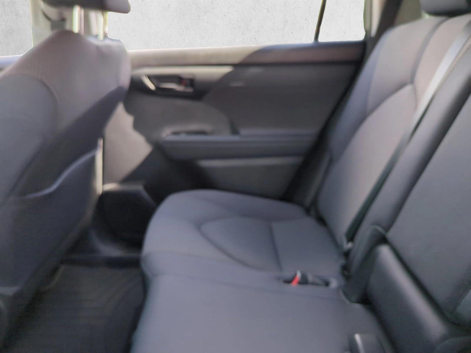 2023 Toyota Highlander LE FWD (GS)