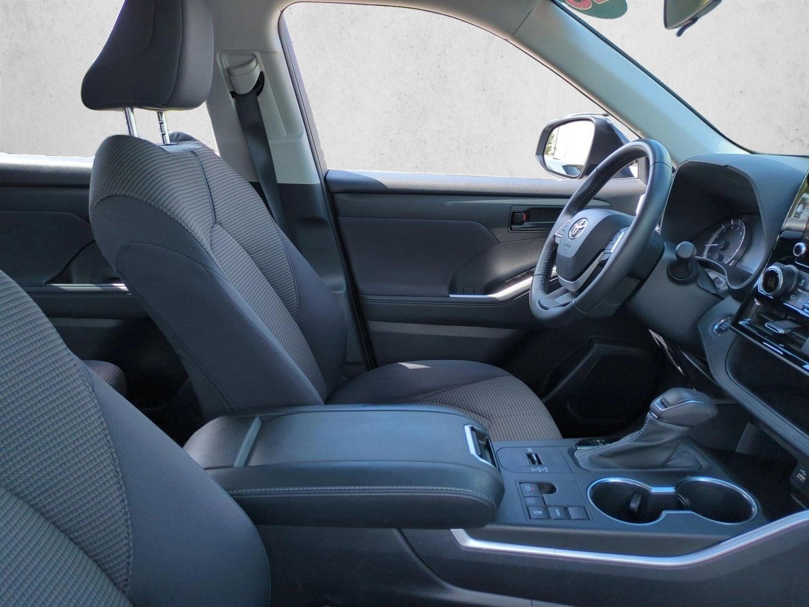 2023 Toyota Highlander LE FWD (GS)