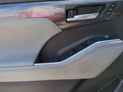 2023 Toyota Highlander Platinum FWD (Natl)